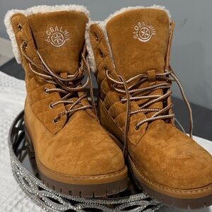 Global Win Women's Tan Winter Boots
